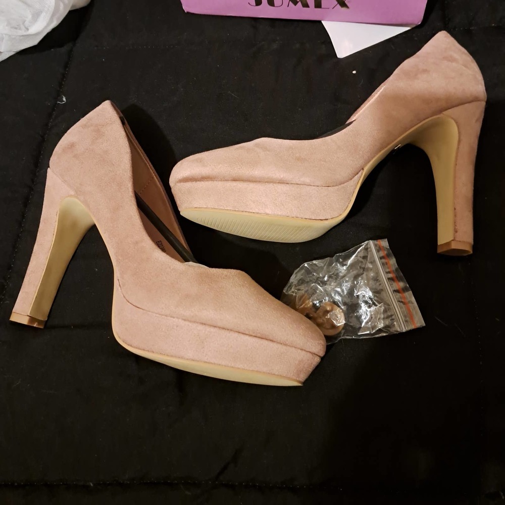 NEW US 7.5 US / 38 EU Rose Gold Suede 4.5 in Velvety Heels